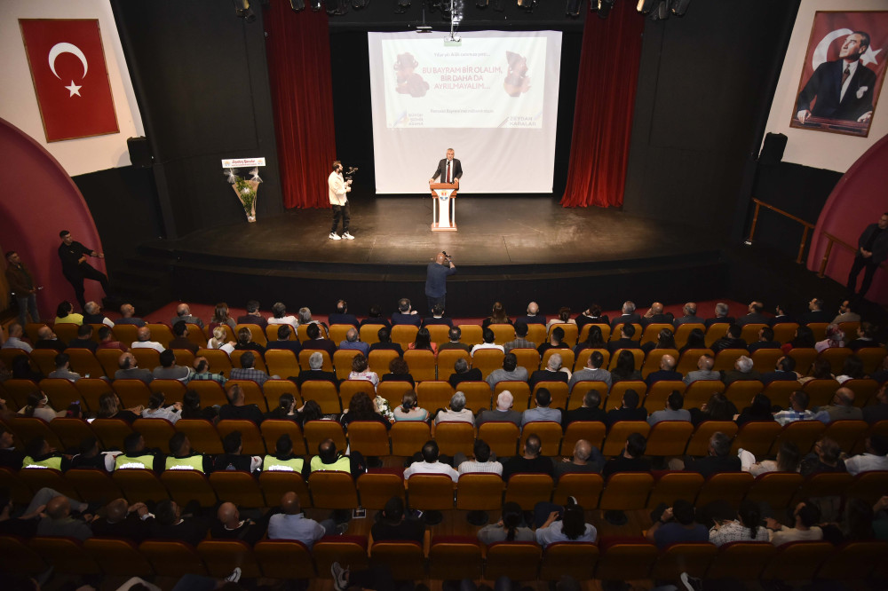 BAŞKAN ZEYDAN KARALAR, BÜYÜKŞEHİR ÇALIŞANLARININ BAYRAMINI KUTLADI