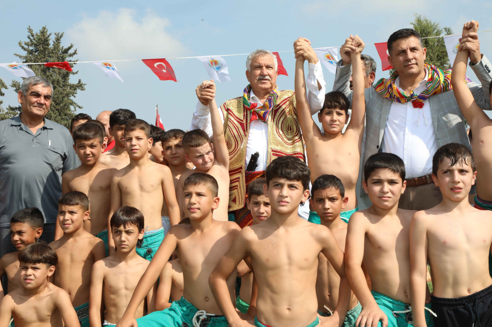 ‘7. İSMET ATLI KARAKUCAK GÜREŞLERİ’NDE PAŞA KARABULUT BAŞPEHLİVAN OLDU