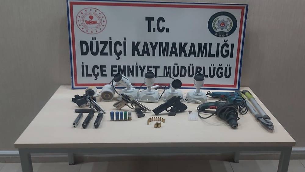 OSMANİYE’DE GÜVENLİK KAMERASI ÇALAN HIRSIZLAR GÜVENLİK KAMERASINA YAKALANDI