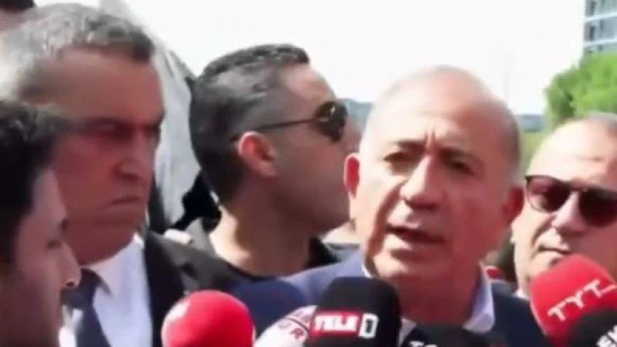 CHP İL BAŞKANLIĞI'NIN ÖNÜNDE GÜRSEL TEKİN'E SU ŞİŞESİ FIRLATILDI