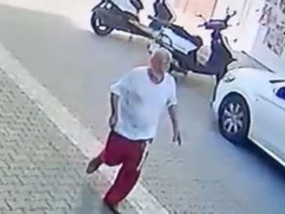 HÜDA PAR ADANA İL BAŞKANLIĞI'NDAKİ BIÇAKLI SALDIRININ YENİ GÖRÜNTÜLERİNE ULAŞILDI