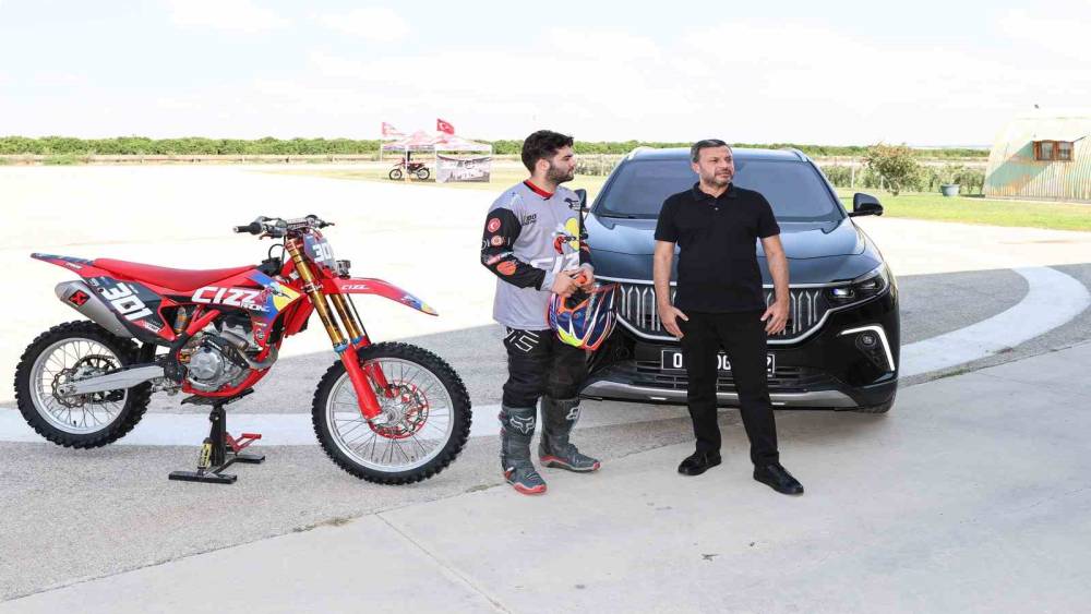 TOGG İLE MOTOSİKLETİN YARIŞI