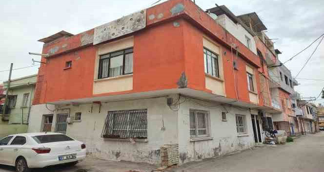 VİCDANLARI SIZLATAN OLAY: ÖLEN BEBEKLERİNİ BİR HAFTA FARK ETMEDİLER