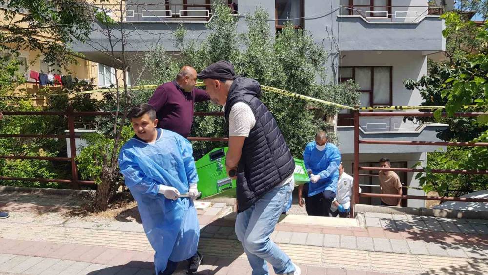 Antalya’da 70 yaşındaki annesinin öldürdüğü şüphesiyle aranan kişi yakalandı