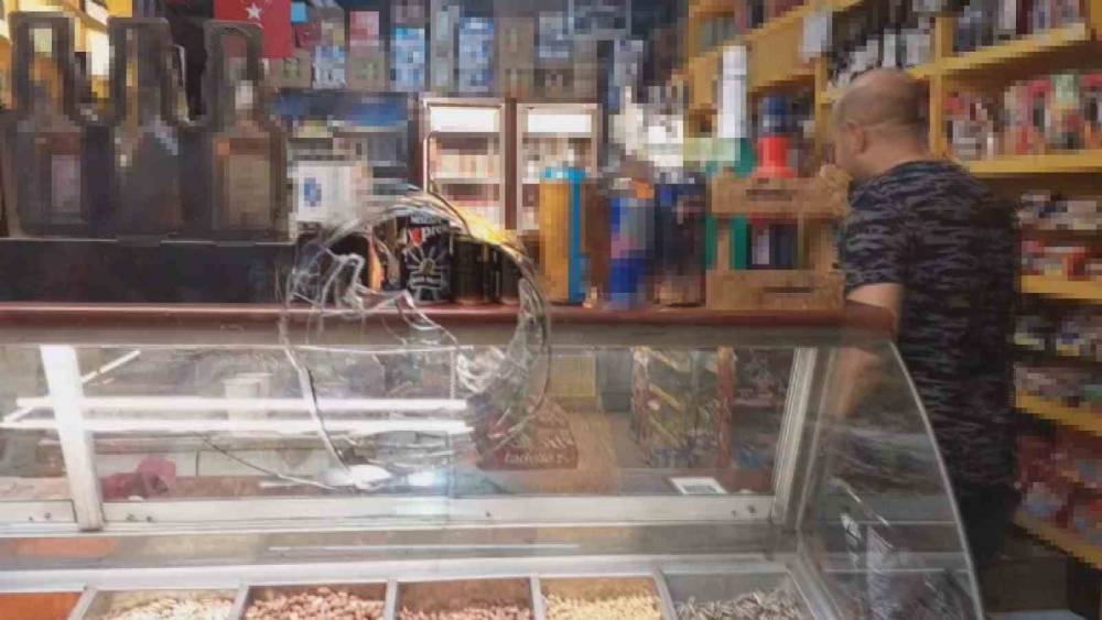 KURŞUN YAĞMURUNA TUTULAN ŞAHSIN BACAĞINDAN VURULMASIYLA YAŞADIĞI ŞOK KAMERADA