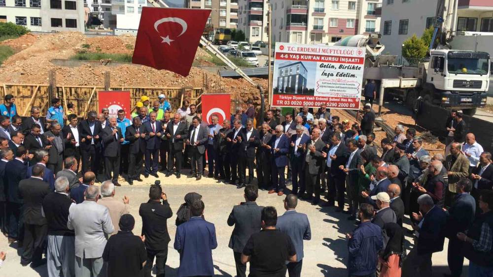 Mersin’de 150 öğrenci kapasiteli Kur’an kursunun temeli atıldı