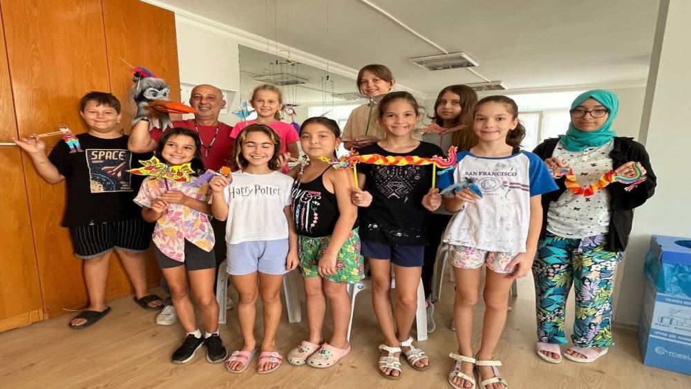KONYAALTI BELEDİYESİ’NDEN ÇOCUKLARA KUKLA ATÖLYESİ