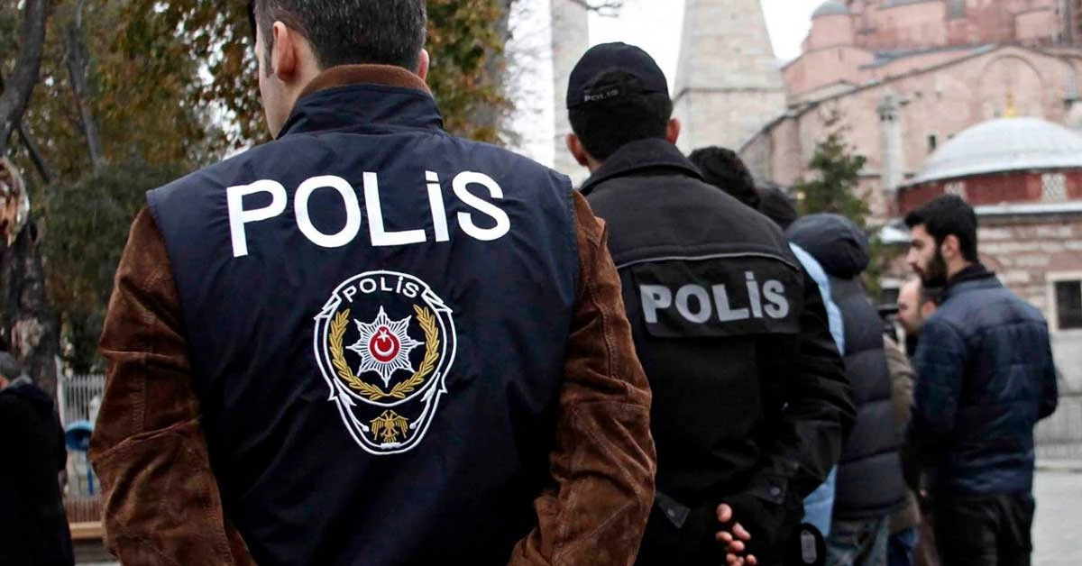 İNTİHAR EDEN POLİS MEMURUNUN EVİNDEN ÇIKAN CESETLE İLGİLİ KAN DONDURAN AYRINTILAR
