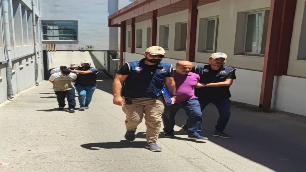 ORMANLARI YAKAN VE FİNANSE EDEN 3 ŞÜPHELİ TUTUKLANDI