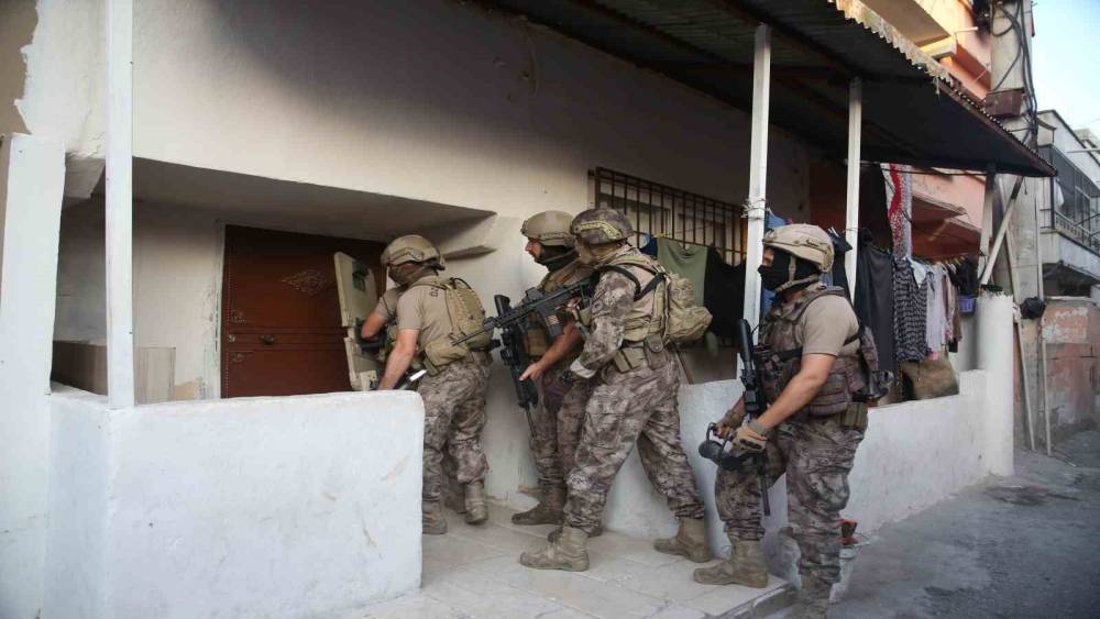 Mersin’de uyuşturucu satıcılarına şafak operasyonu: 31 gözaltı kararı