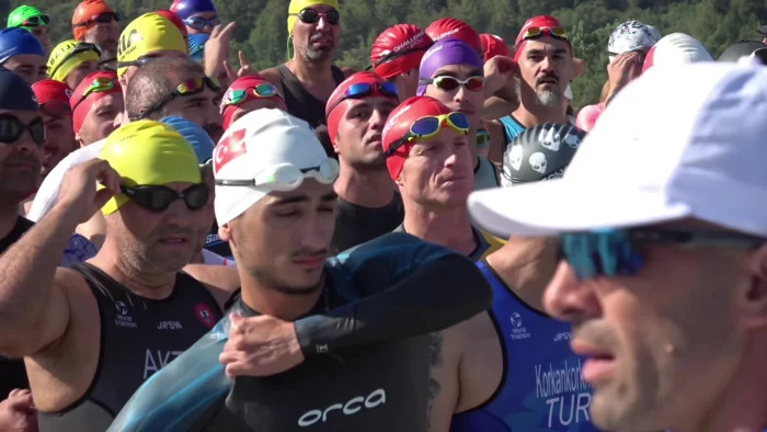 Türkiye’nin Maldivleri Salda Gölü, ilk kez Triatlon organizasyonuna ev sahipliği yaptı