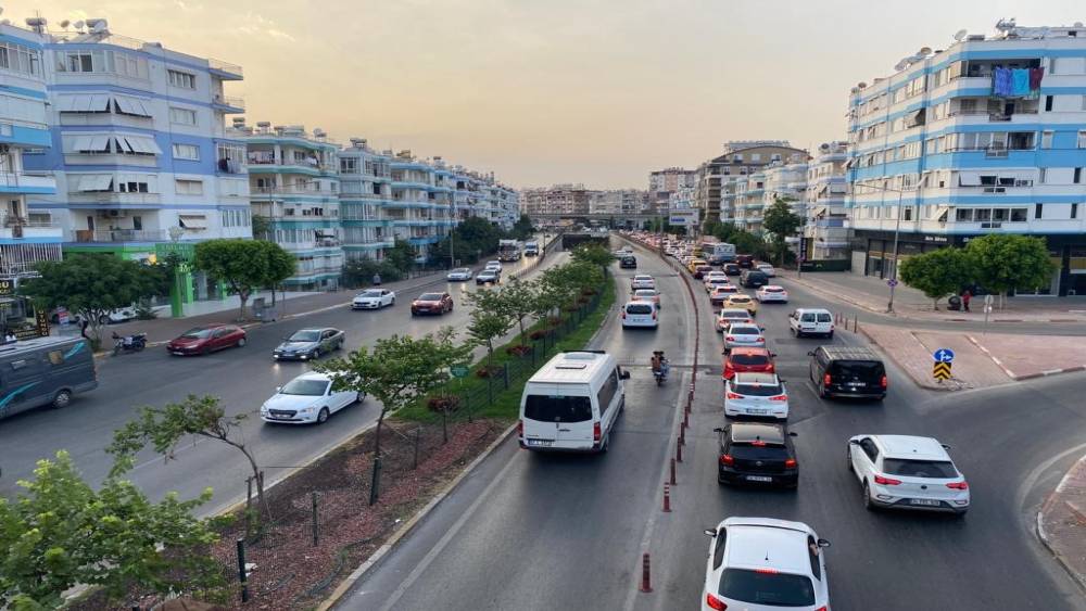 ANTALYA’DA MOTORLU KARA TAŞITLARI SAYISI 1 MİLYON 399 BİN 627 OLDU