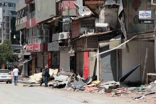 SENİ SEVİYORUZ HATAY !