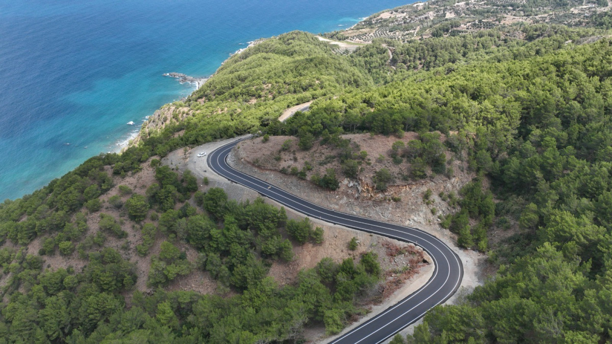 HATAY'DA 7,5 KİLOMETRELİK YOL 35 GÜNDE TAMAMLANDI
