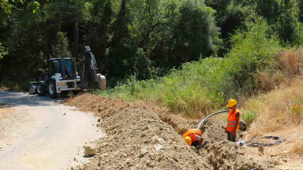 KARACAÖREN MAHALLESİ İLK KEZ İÇME SUYUNA KAVUŞUYOR
