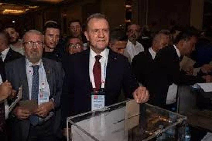 TÜRKİYE BELEDİYELER BİRLİĞİ BAŞKANVEKİLLİĞİNE VAHAP SEÇER SEÇİLDİ