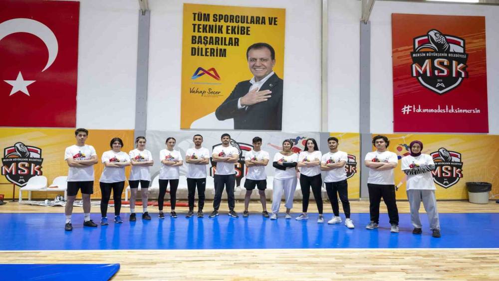MERSİN’DE GENÇLERE ÜCRETSİZ FİZİKİ YETERLİLİK KURSU VERİYOR