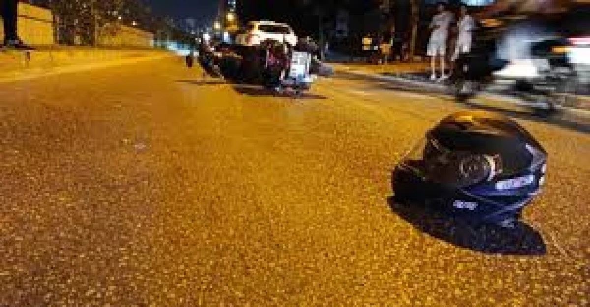 Adana'da Otomobil ile Motosikletin Çarpışması: 1 Ölü, 1 Yaralı