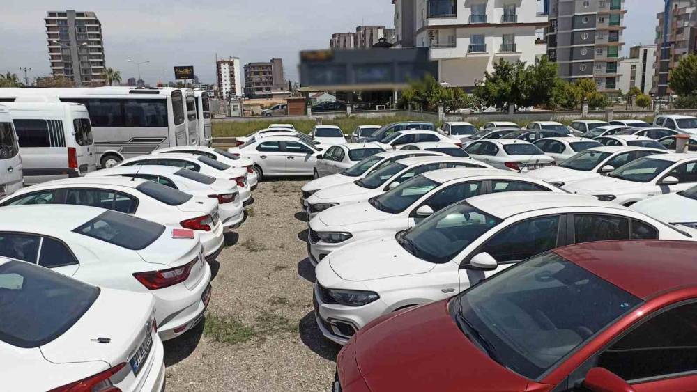 Mersin’de araç stoku yapan firmaya işlem yapıldı