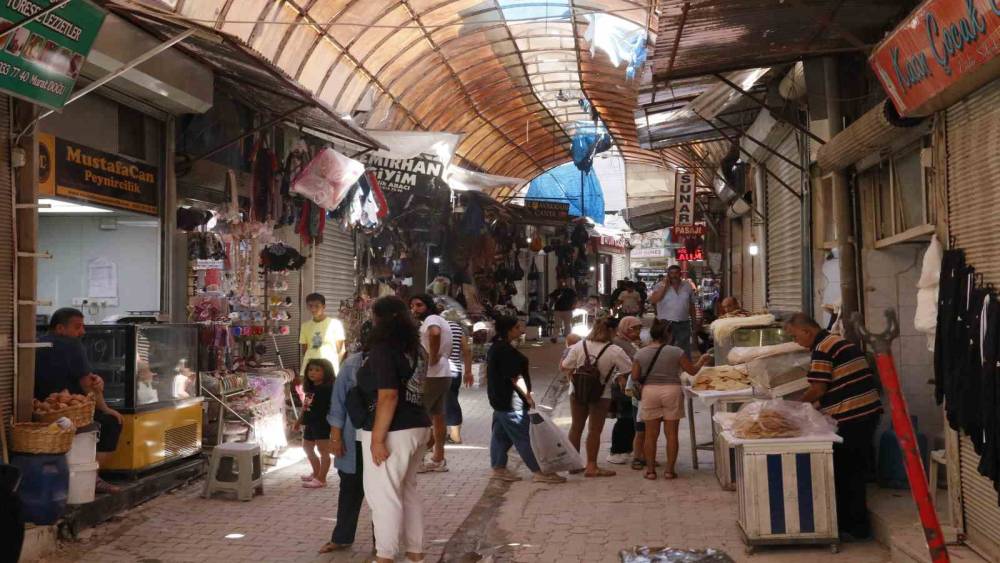 ANTAKYA’NIN KALBİ TARİHİ UZUN ÇARŞI ESNAFI İHTİŞAMLARI GÜNLERİNE DÖNÜYOR