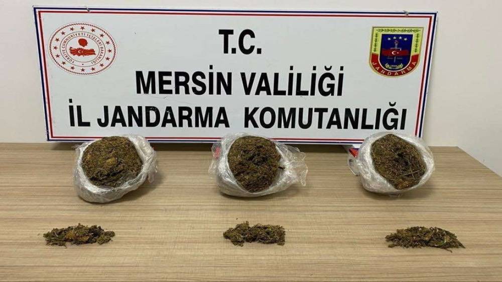 Mersin’de 5 kilo 200 gram skunk esrar ele geçirildi: 3 gözaltı