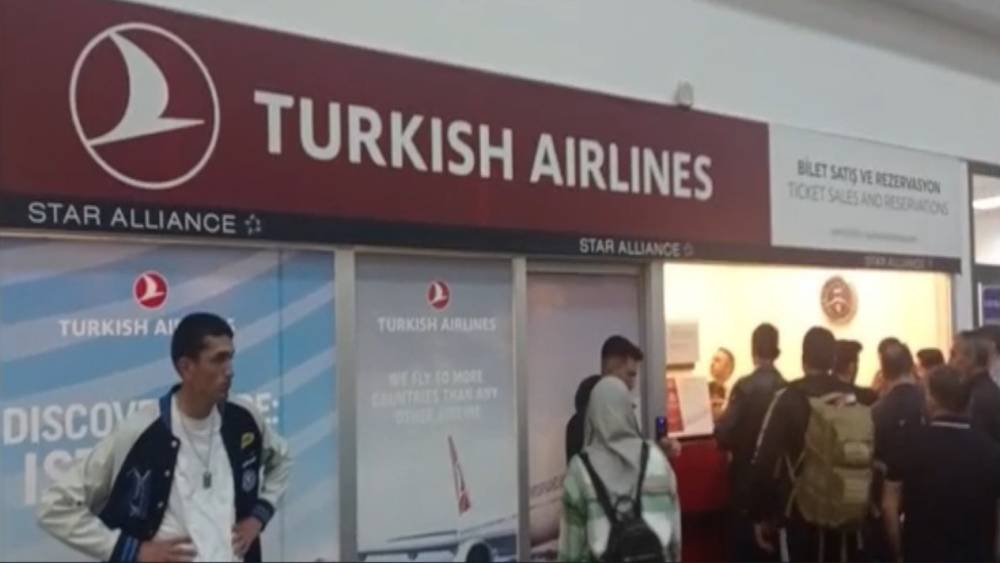 KANADINA KUŞ ÇARPAN THY’YE AİT UÇAĞIN SEFERİ İPTAL EDİLDİ