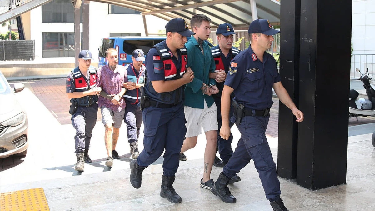 Alanya'da Rus Vatandaşının Bıçaklanarak Öldürülmesi: 2 Tutuklama