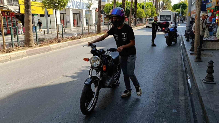 KAZA YAPTIRDI, OLAY YERİNDEN KAÇTI