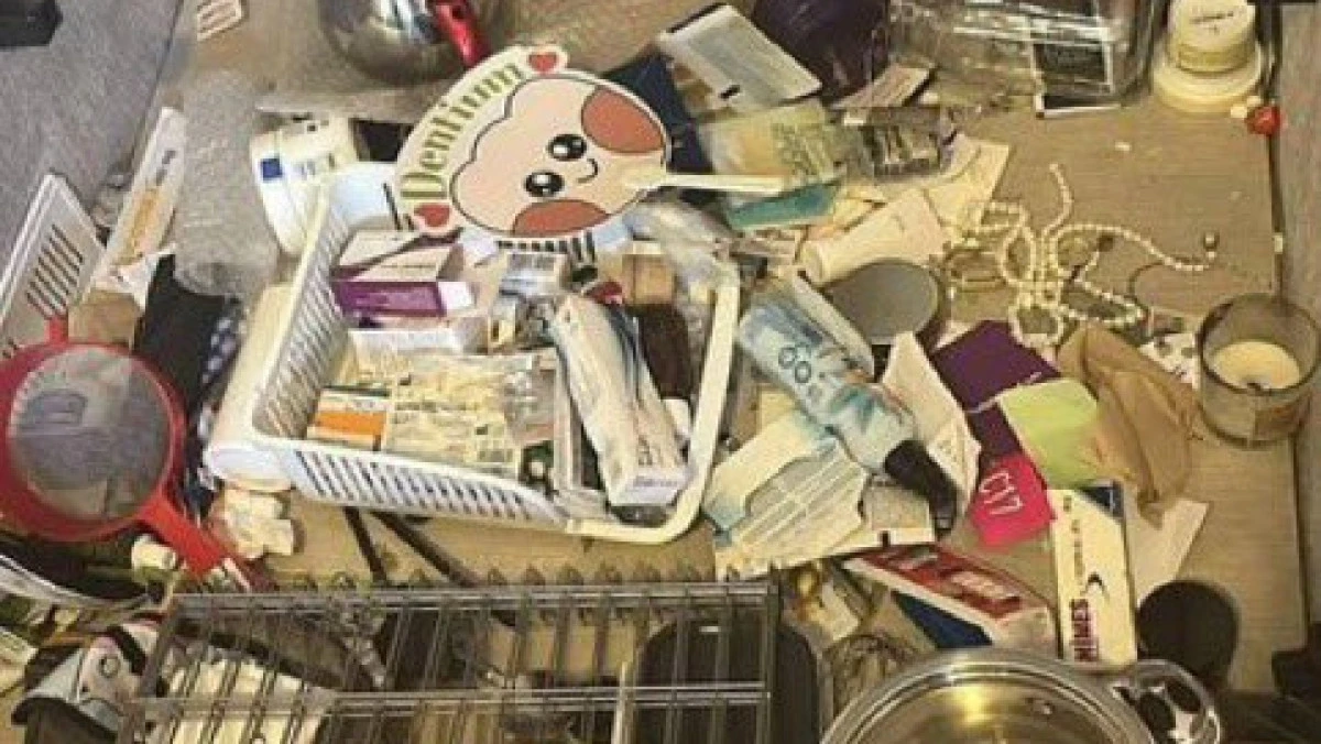 KIZ YURDUNA TADİLAT İÇİN GELEN İŞÇİLERİN YAPTIKLARI MİDE BULANDIRDIı: SÜTYENLERİN İÇİNE..