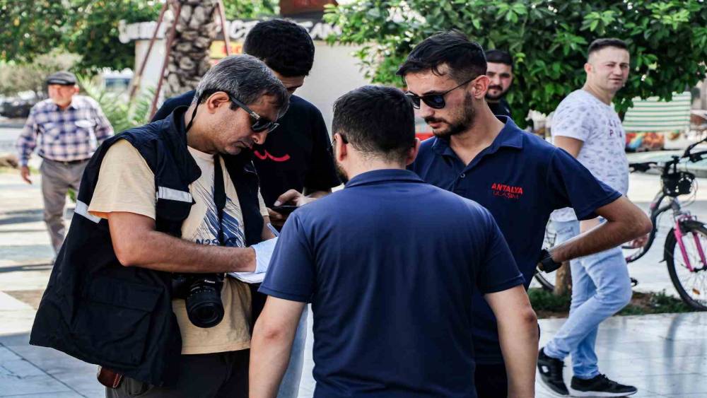 TOPLU ULAŞIM KART DOLUM CİHAZINDAN PARA TOPLAYAN PERSONELE HIRSIZLIK ŞOKU