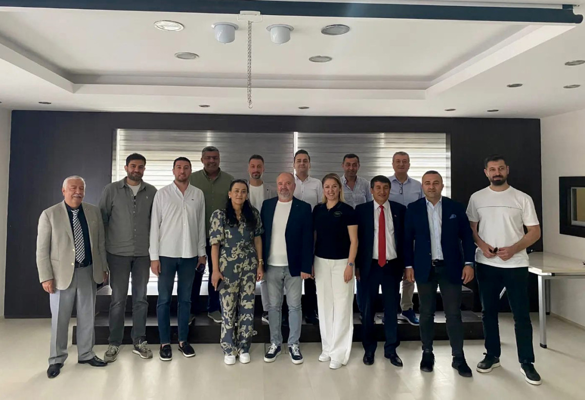 MURATPAŞA BELEDİYESİ SPOR KULÜBÜNDE GÖREV DAĞILIMI YAPILDI