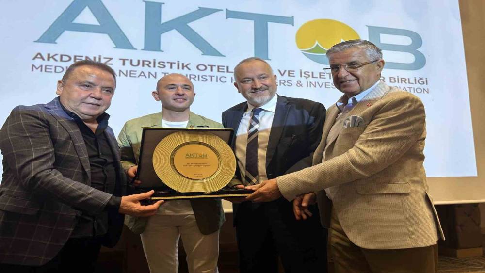 KAVALOĞLU: "TÜRKİYE EN İYİ MEDİKAL TURİZM DESTİNASYONLARI ARASINDA GÖSTERİLİYOR"