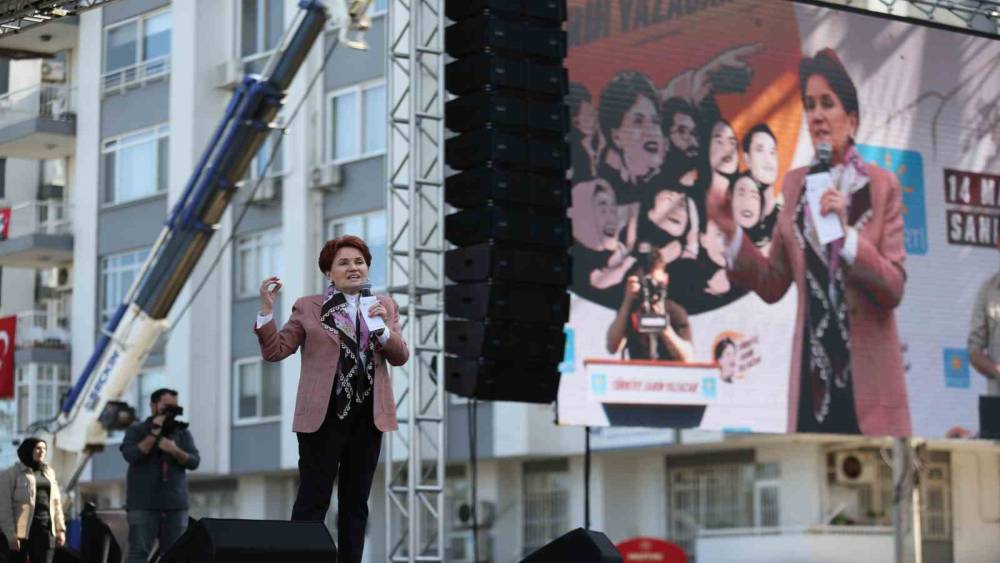 İYİ Parti Genel Başkanı Akşener: "18-26 yaş arasındaki gençlere iş bulana kadar 2 bin 500 lira maaş ödeyeceğiz"
