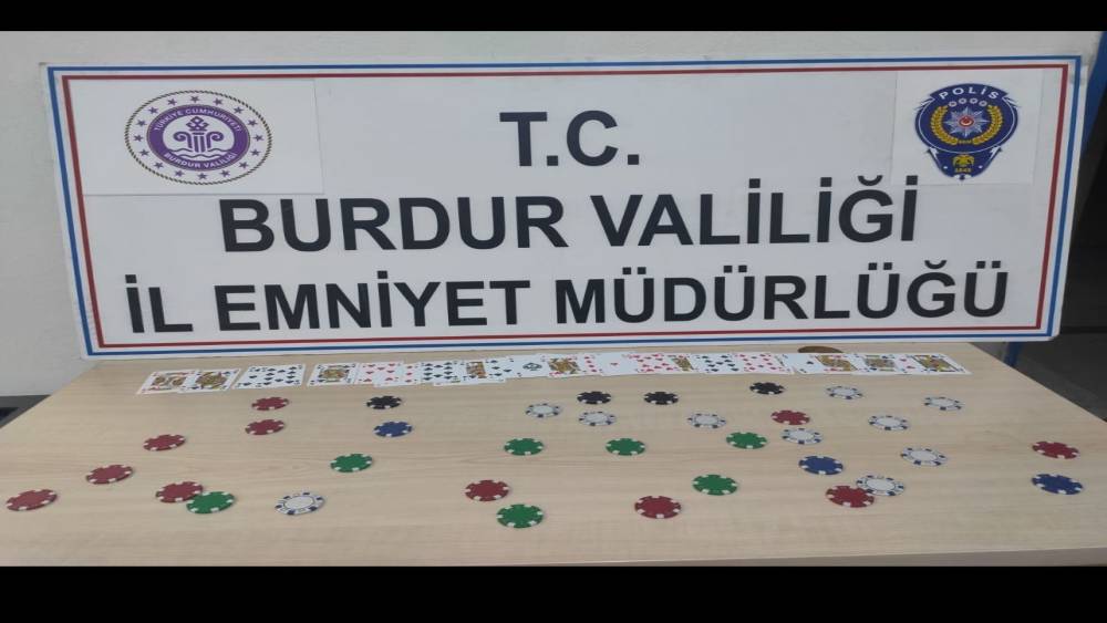 Burdur’da kumar oynayan 4 kişiye 16 bin 220 TL para cezası