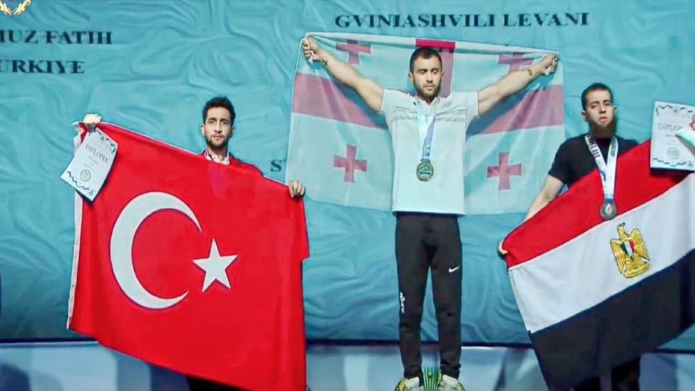 ADANALI FATİH KAMUZ, DÜNYA BİLEK GÜREŞİ ŞAMPİYONASINDAN İKİNCİ OLDU