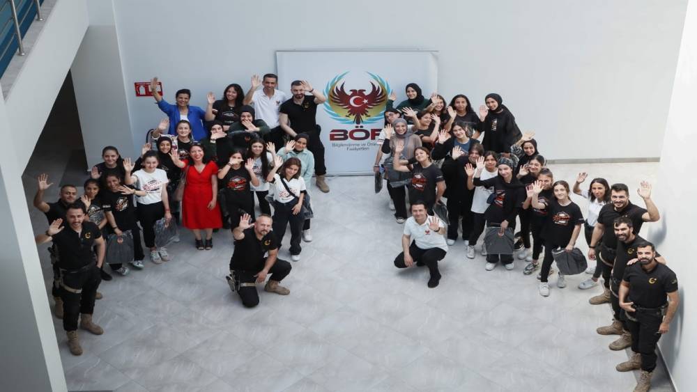 “BİR İYİLİK YAP” PROJESİYLE GENÇLER TERÖRDEN UZAK TUTULUYOR