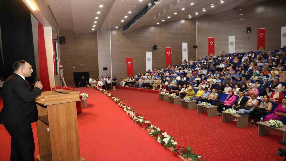 TOROSLAR’DA ’KADIN SAĞLIĞI PANELİ’ DÜZENLENDİ