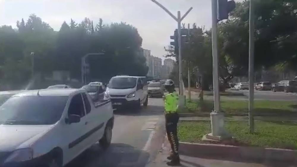 POLİS SIKIŞAN TRAFİĞİ HELİKOPTERLE TESPİT EDİP AÇTI