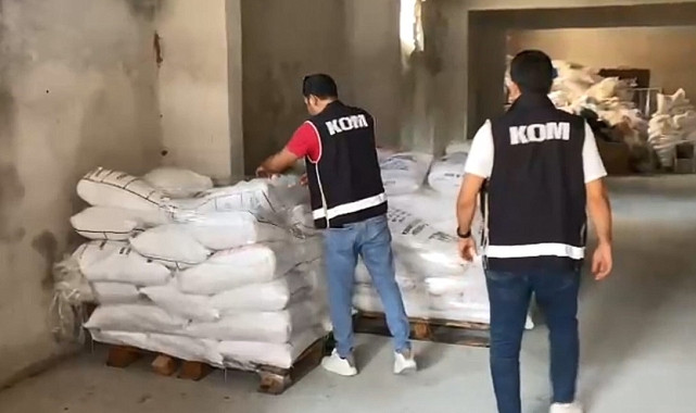 YURT DIŞINA GÖNDERİLİYORMUŞ: MERSİN'DE 50 TON KAÇAK VE SAHTE DETERJAN ELE GEÇİRİLDİ