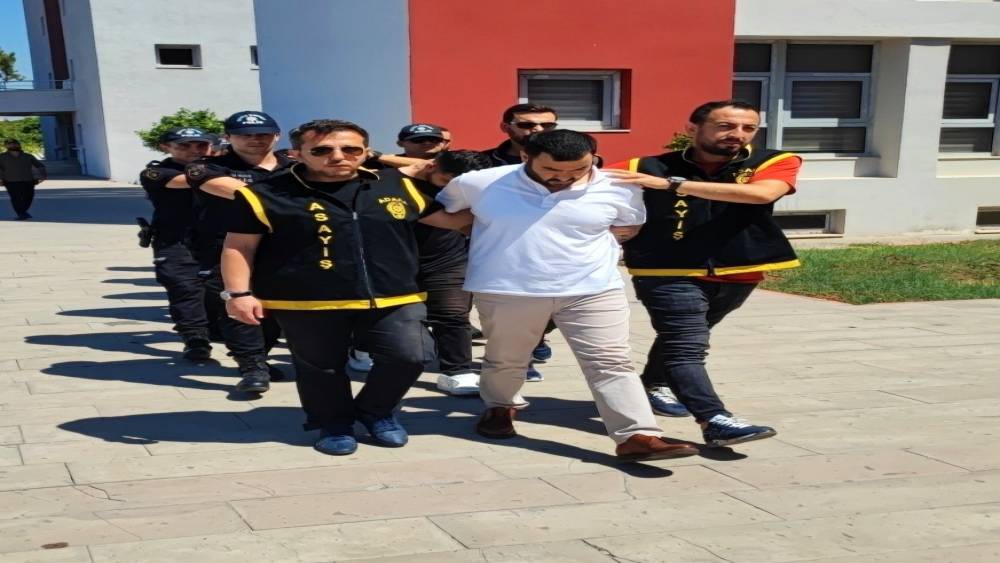 DEĞNEKÇİ CİNAYETİNDE EŞ ZAMANLI BASKINLARLA YAKALANAN 7 ŞÜPHELİ TUTUKLANDI