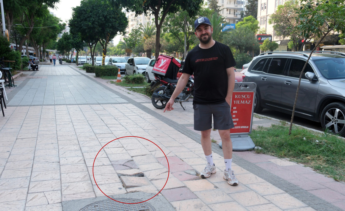 İKİ GENÇ KIZIN MOTOSİKLET İLE TAKLA ATTIĞI KALDIRIMDA HER HAFTA KAZA OLUYOR