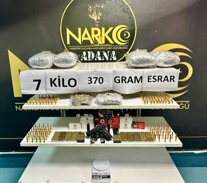 7 KİLO ESRAR YAKALATAN ŞÜPHELİ,” İÇİMLİK ALACAKTIK, UYGUN VERİNCE 4 ARKADAŞ TOPLU ALDIK” DEDİ