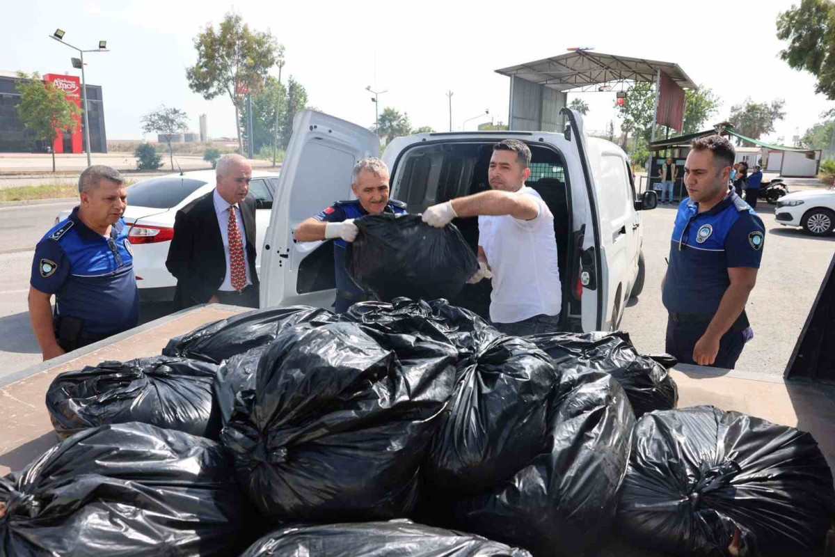 MERSİN'DE MENŞEİ BELİRSİZ 500 KİLO ET ELE GEÇİRİLDİ