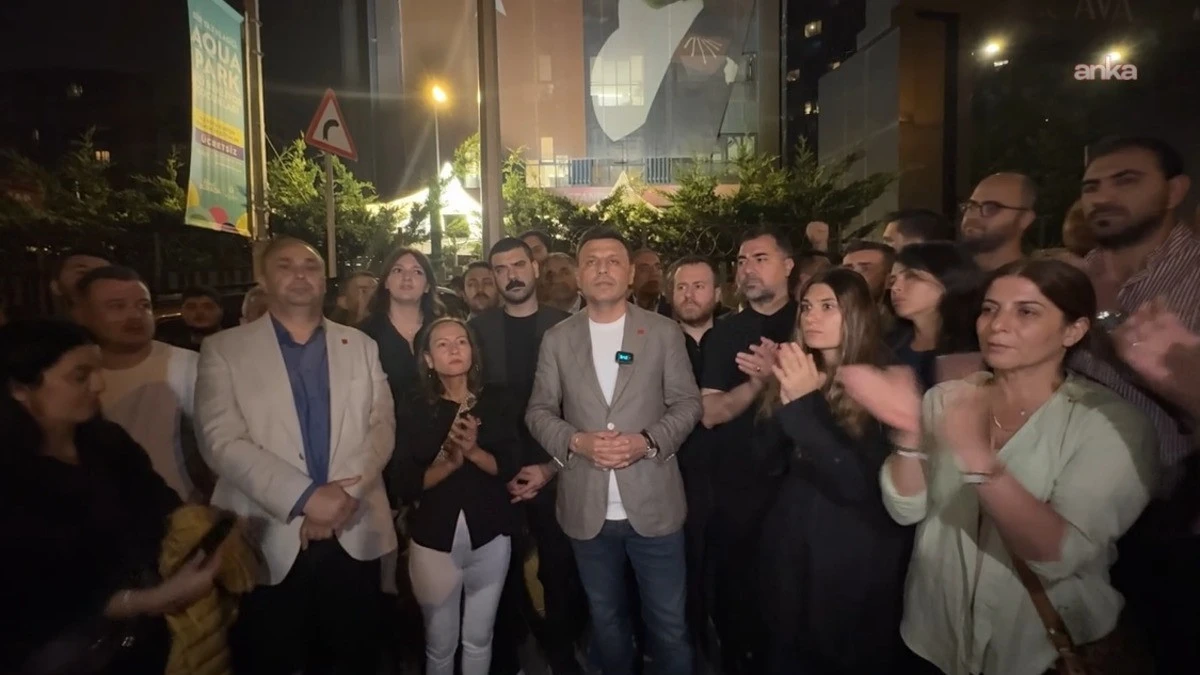 CHP İSTANBUL İL BAŞKANLIĞI'NA ÇEVİK KUVVET GİRDİ...