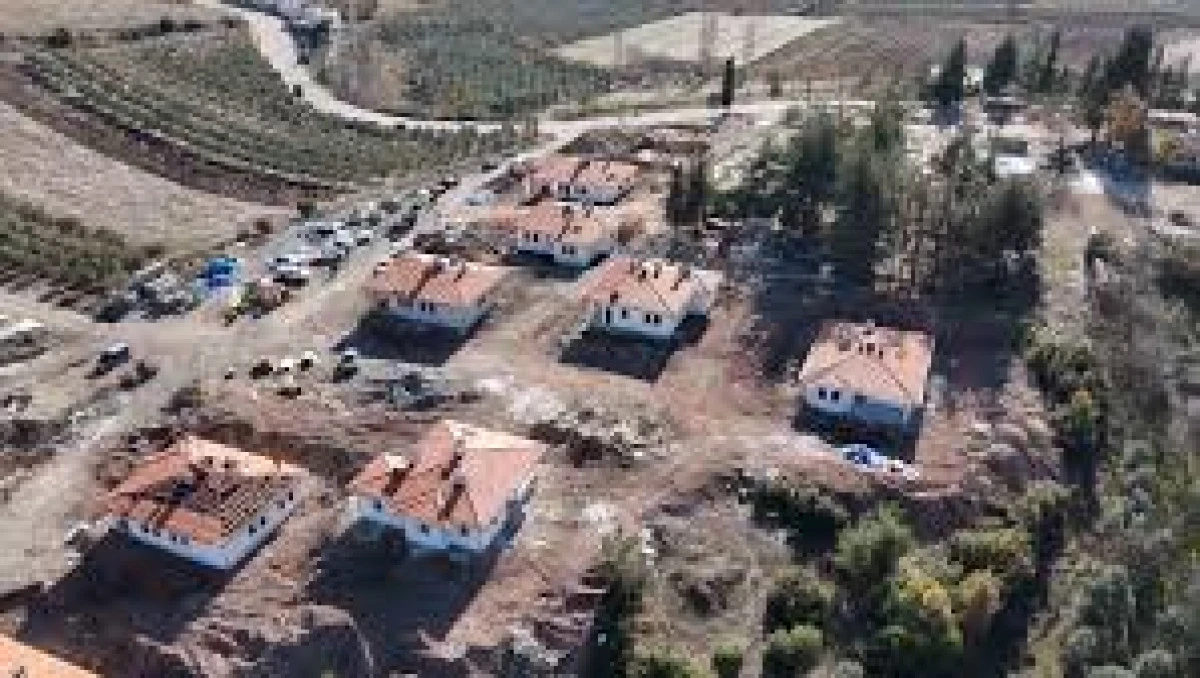 OSMANİYE’DE YAPIMI TAMAMLANAN 89 KÖY EVİNİN ANAHTAR TESLİMİ YAPILDI