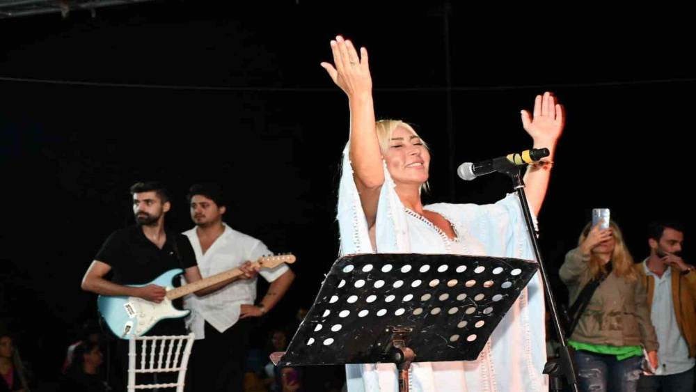 SANATÇI YUDUM, TUFANBEYLİ BELEDİYE BAŞKANLIĞI’NA ADAYLIĞINI DUYURDU