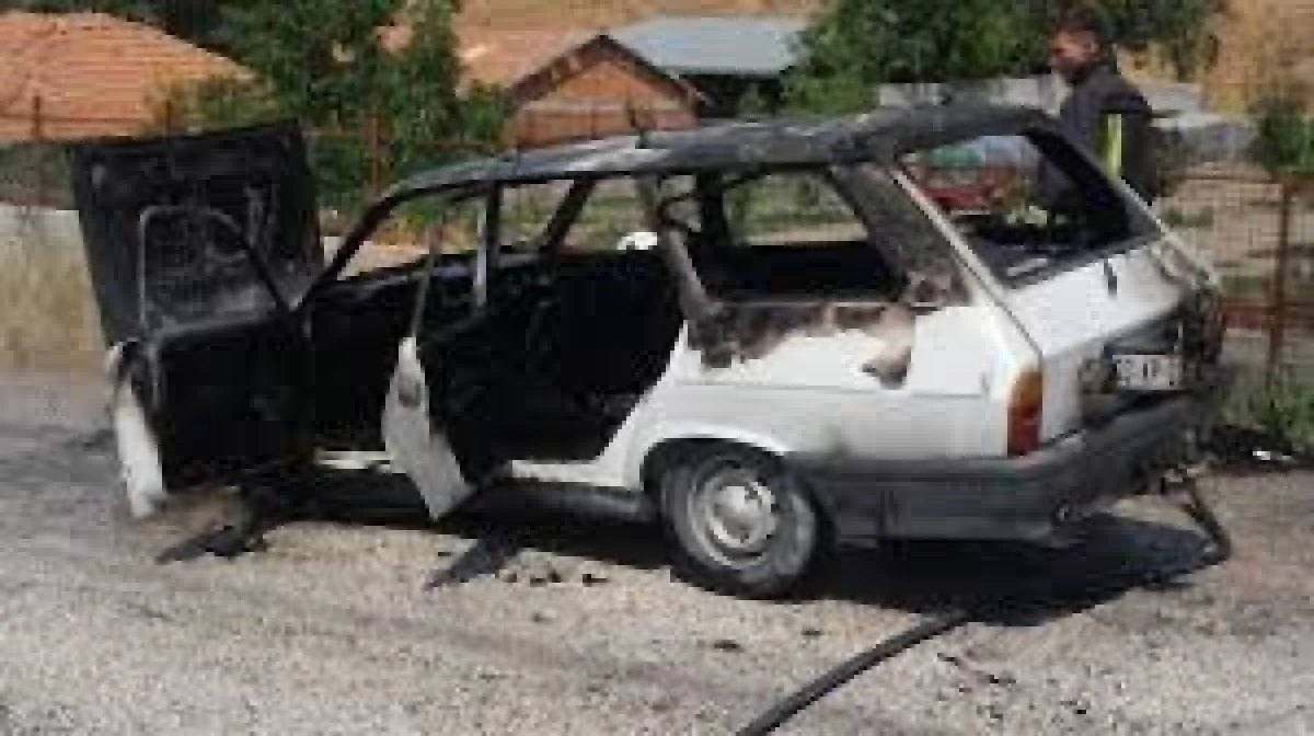 Burdur'da Seyir Halindeki Araç Alev Alev Yandı