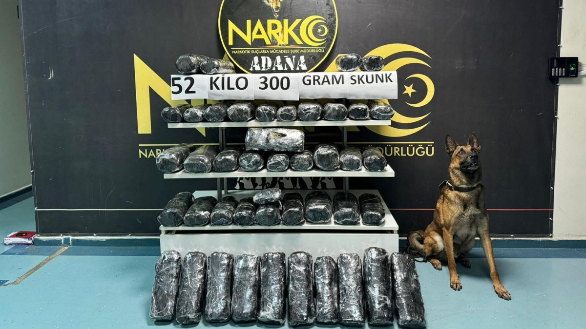 Dedektör köpeği ‘Oscar' 52 kilo 300 gram skunk buldu