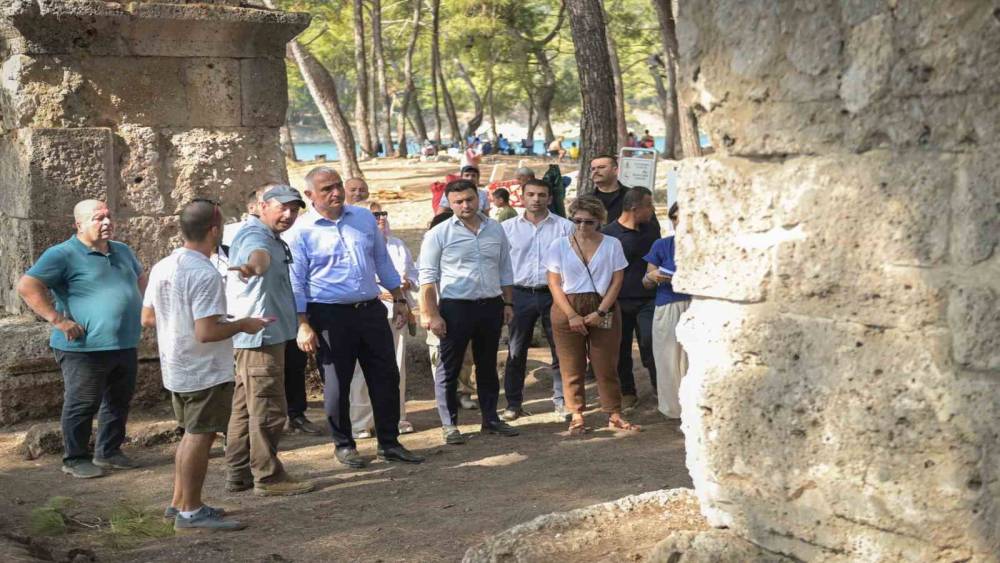 BÜYÜK İSKENDER’İN YÜRÜDÜĞÜ 2 BİN YILLIK CADDE GÜN YÜZÜNE ÇIKARTILACAK