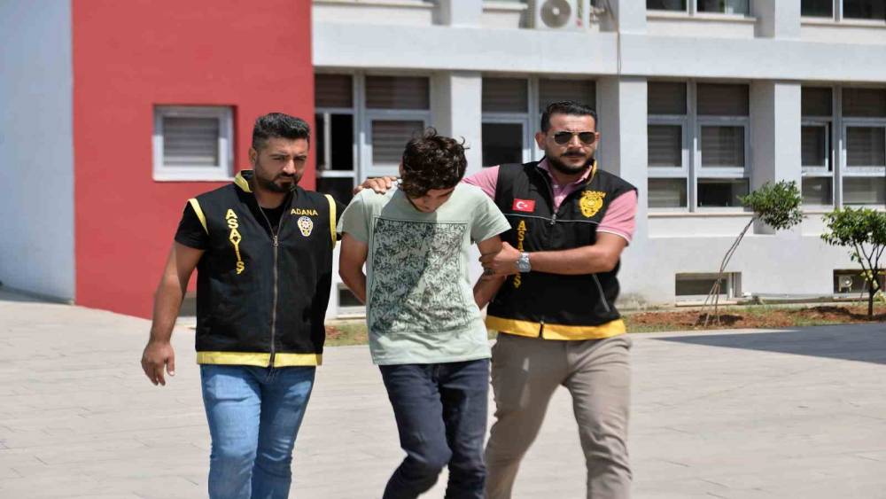 MUHTARIN ÜVEY OĞLUNU ÖLDÜRDÜĞÜ ÖNE SÜRÜLEN 3 ŞÜPHELİ TUTUKLANDI